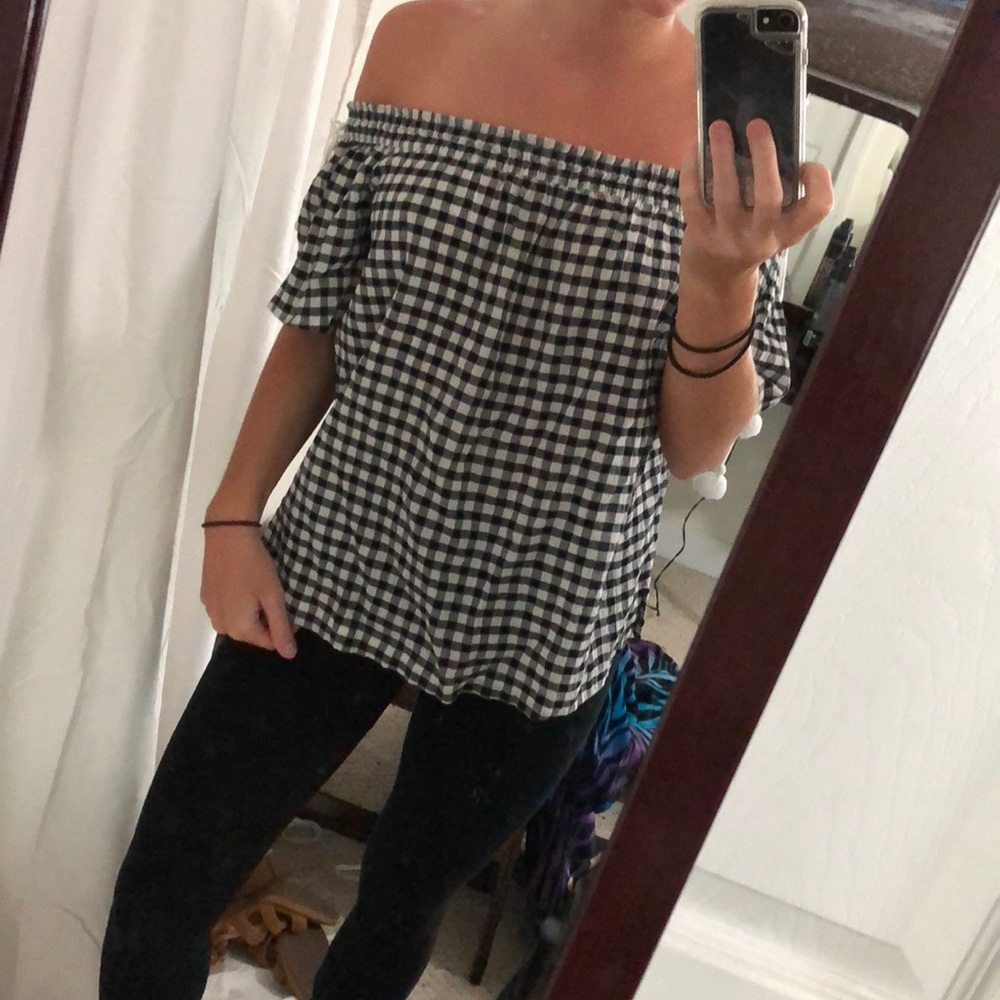 Plaid off the shoulder top - Picture 3 of 3